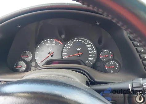 2002 Chevrolet Corvette из США, поврежденный, VIN 1G1YY22G525121011